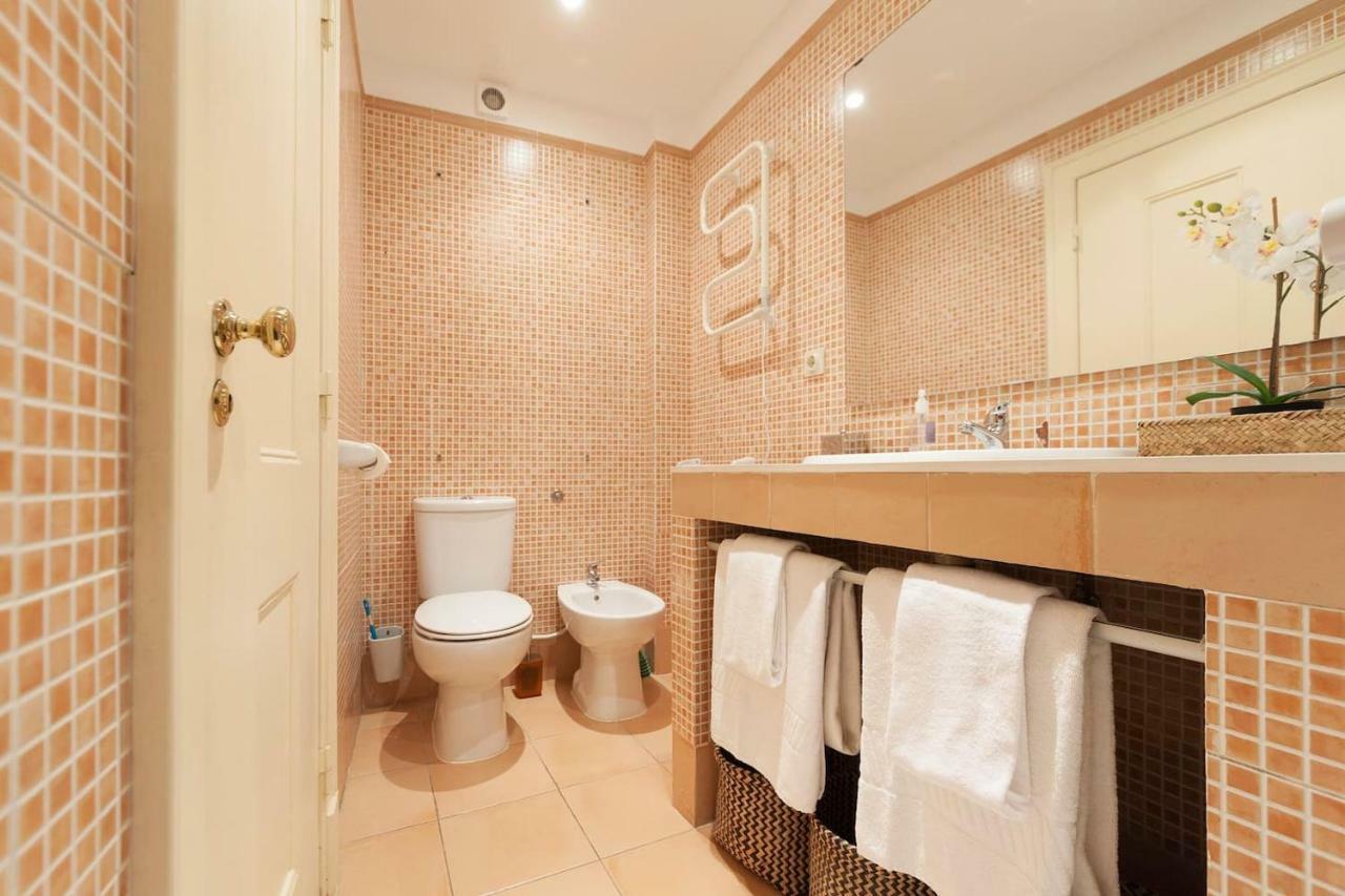 2 Bedroom Apartment With Patio Next To Avenida Da Liberdade Lisbon Exterior photo
