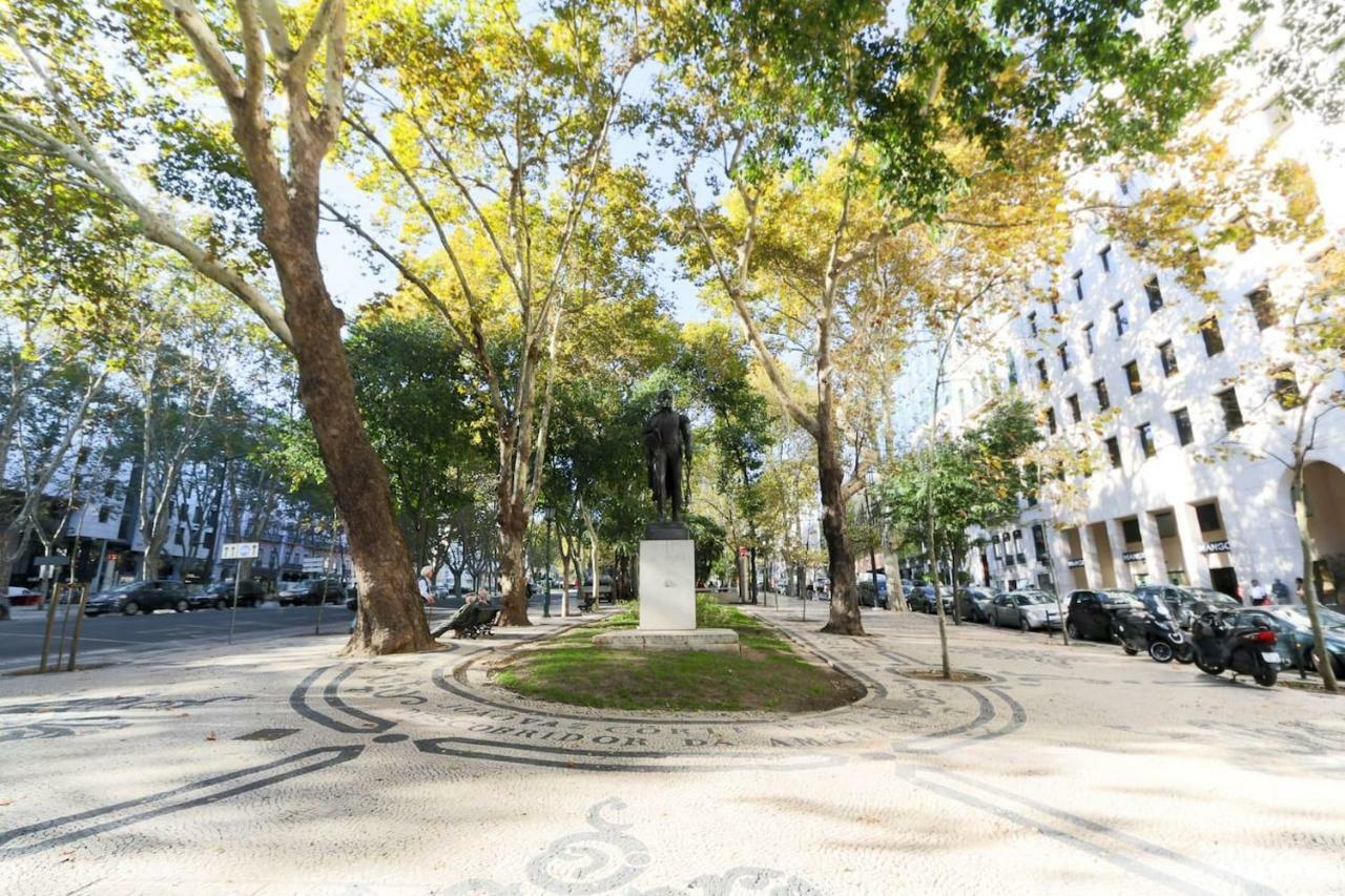 2 Bedroom Apartment With Patio Next To Avenida Da Liberdade Lisbon Exterior photo